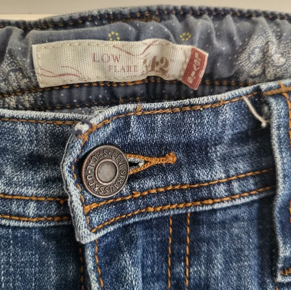 Levi's Women's Classic Denim Jeans 542 - Picture 4 of 7